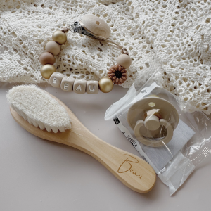 Kraamcadeau met naam – Cadeauset bruin €25