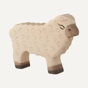 Holztiger schaap staand