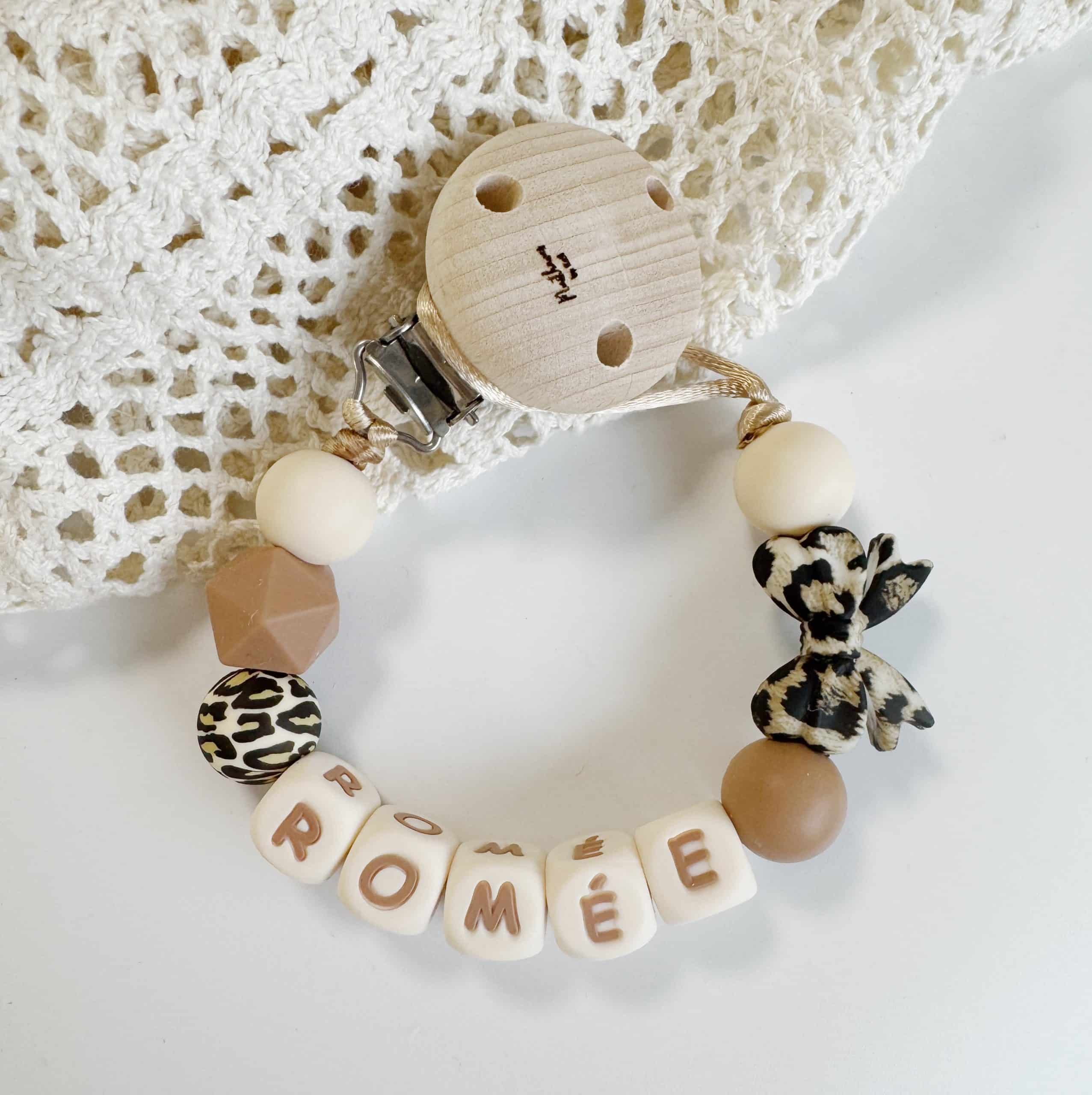 Speenkoord met naam ‘Romée’ – zand/mocca/panter - Afbeelding 2