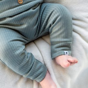 Klein baby | Broekje rib stone green